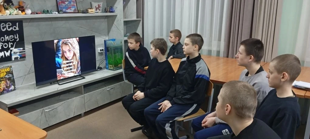 Влияние социальных сетей на психику подростка: разговор о важном