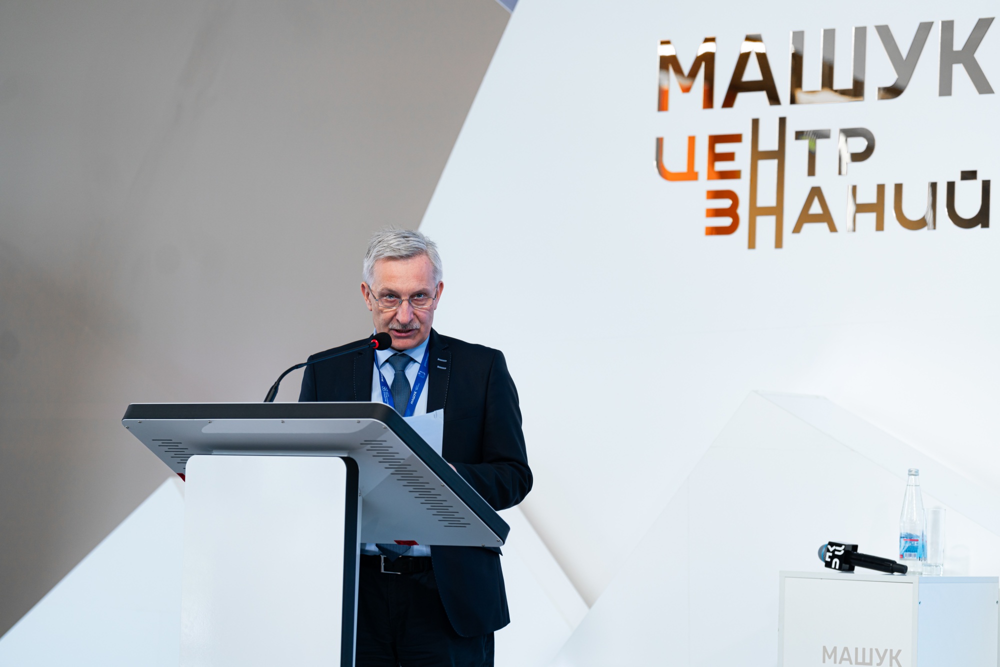 0c25d82c6d7fdcdb558b_2000x