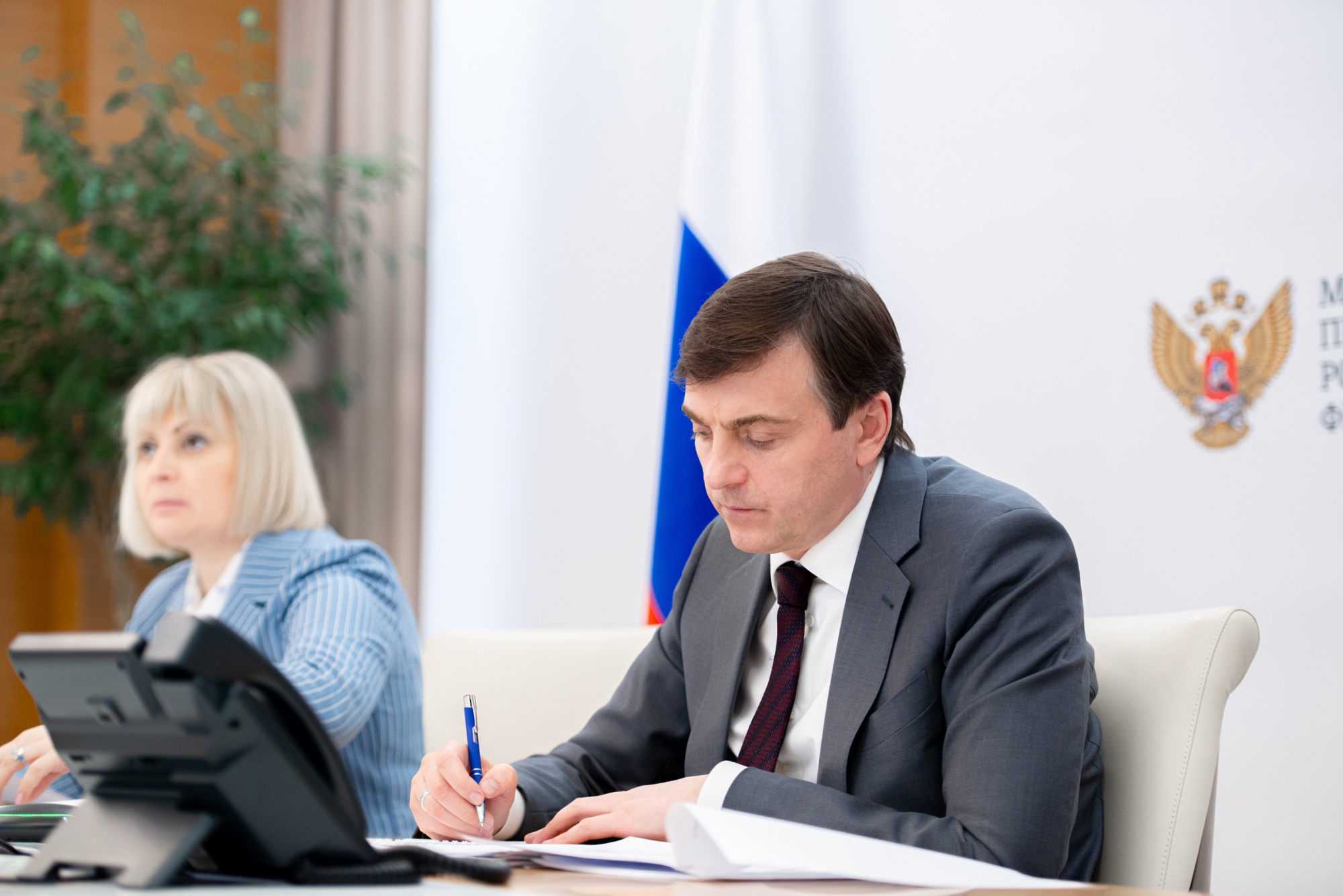 453fb64383dea86c24a9_2000x