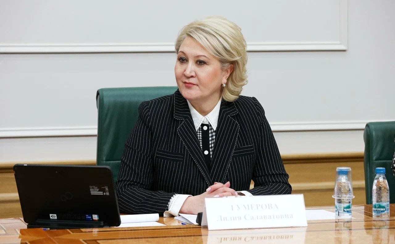 735c6efbfaaafcaff7f7_2000x