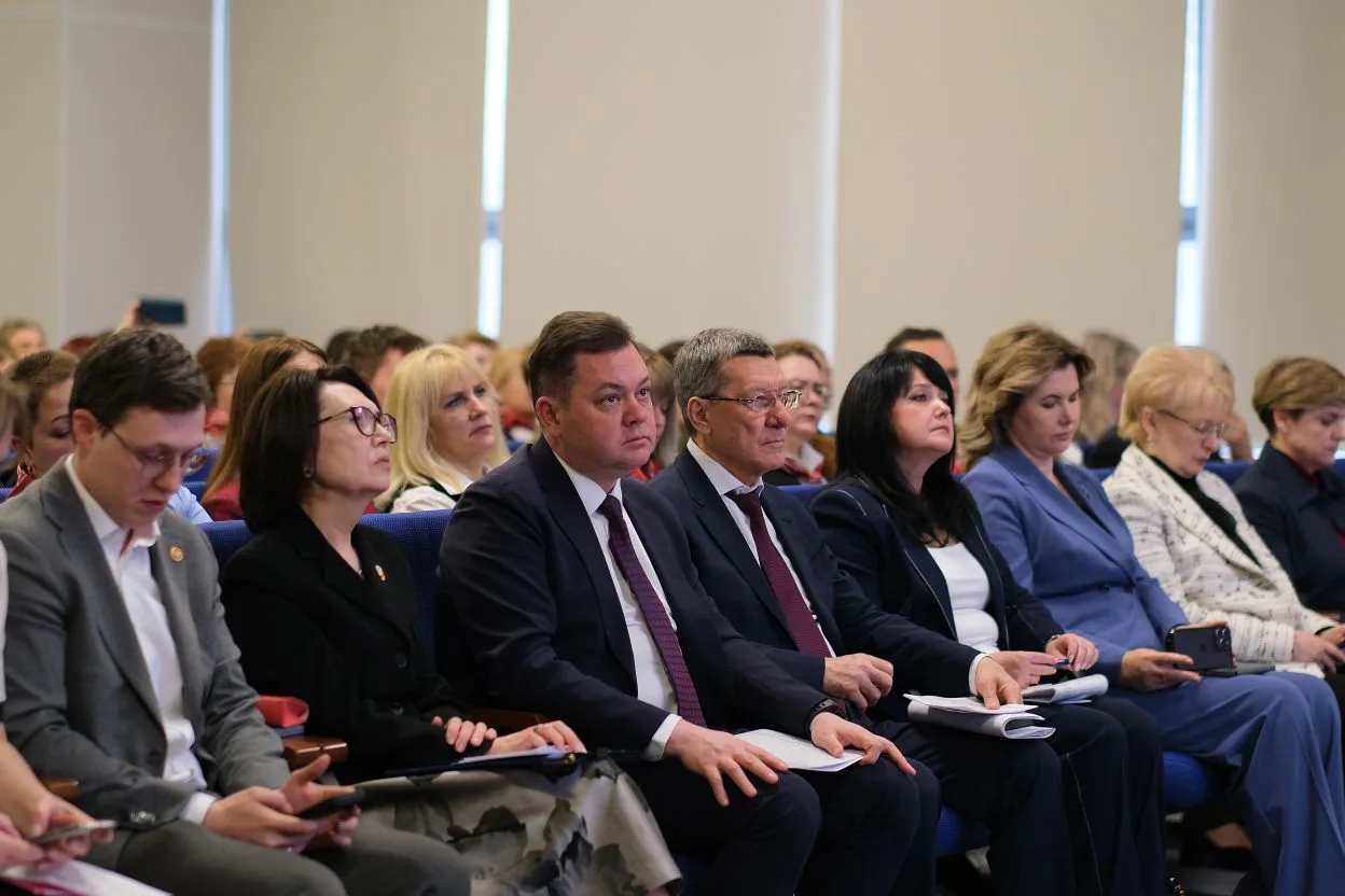 955b1057e1549fc1847e_2000x