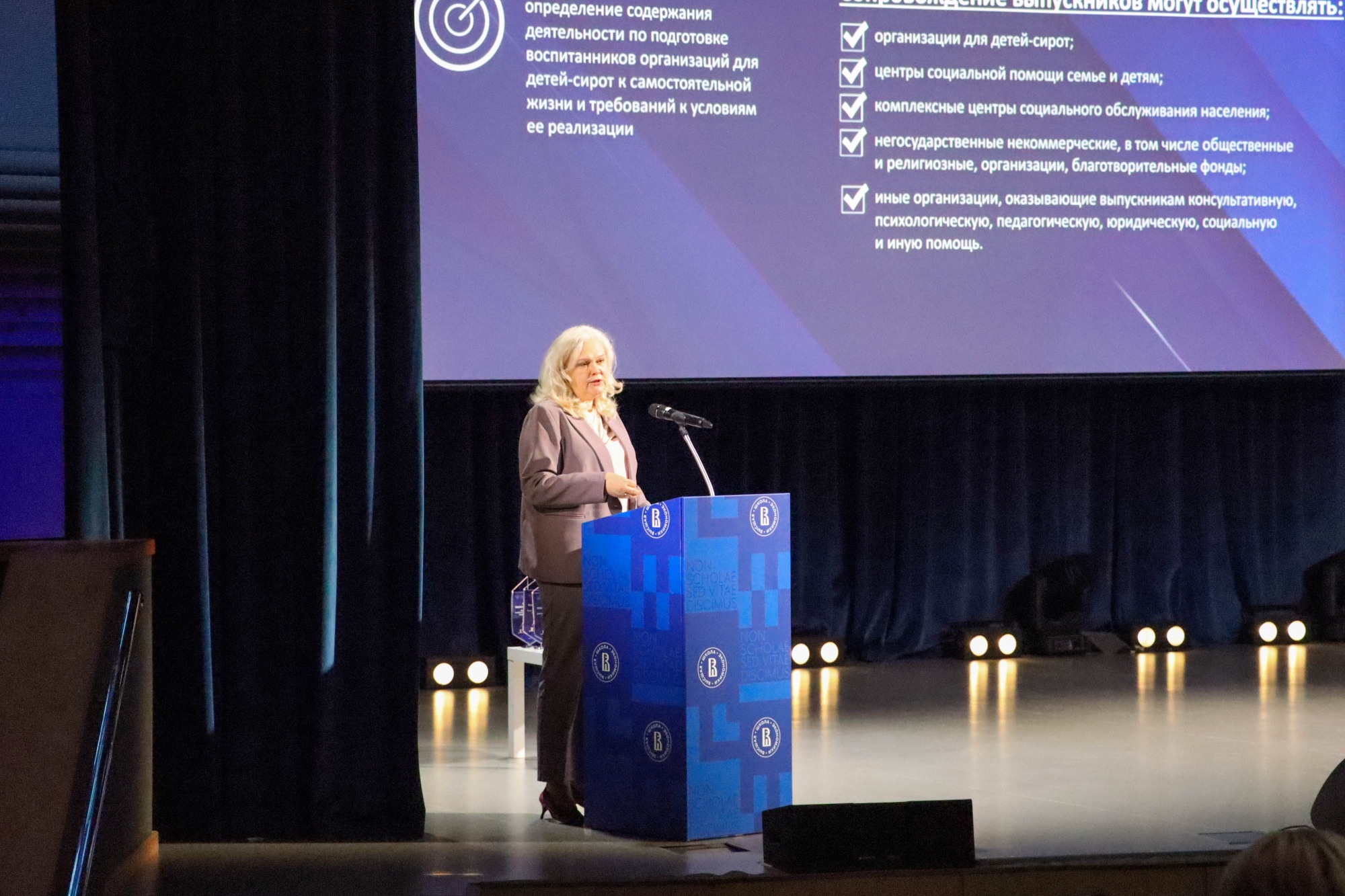 b56f7969e3117270acc2_2000x