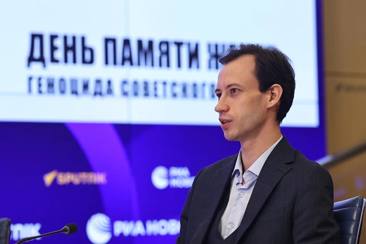 b57080d6ac55c2d018d1_2000x