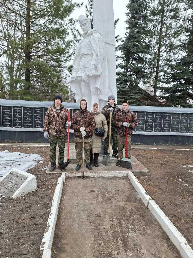 «Спасибо тем, кто подарил мир»: как ребята из Орловского СУВУ готовятся к 9 Мая