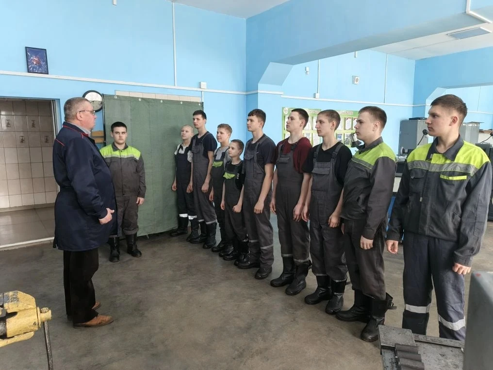 В Орловском СУВУ выбирали лучшего токаря