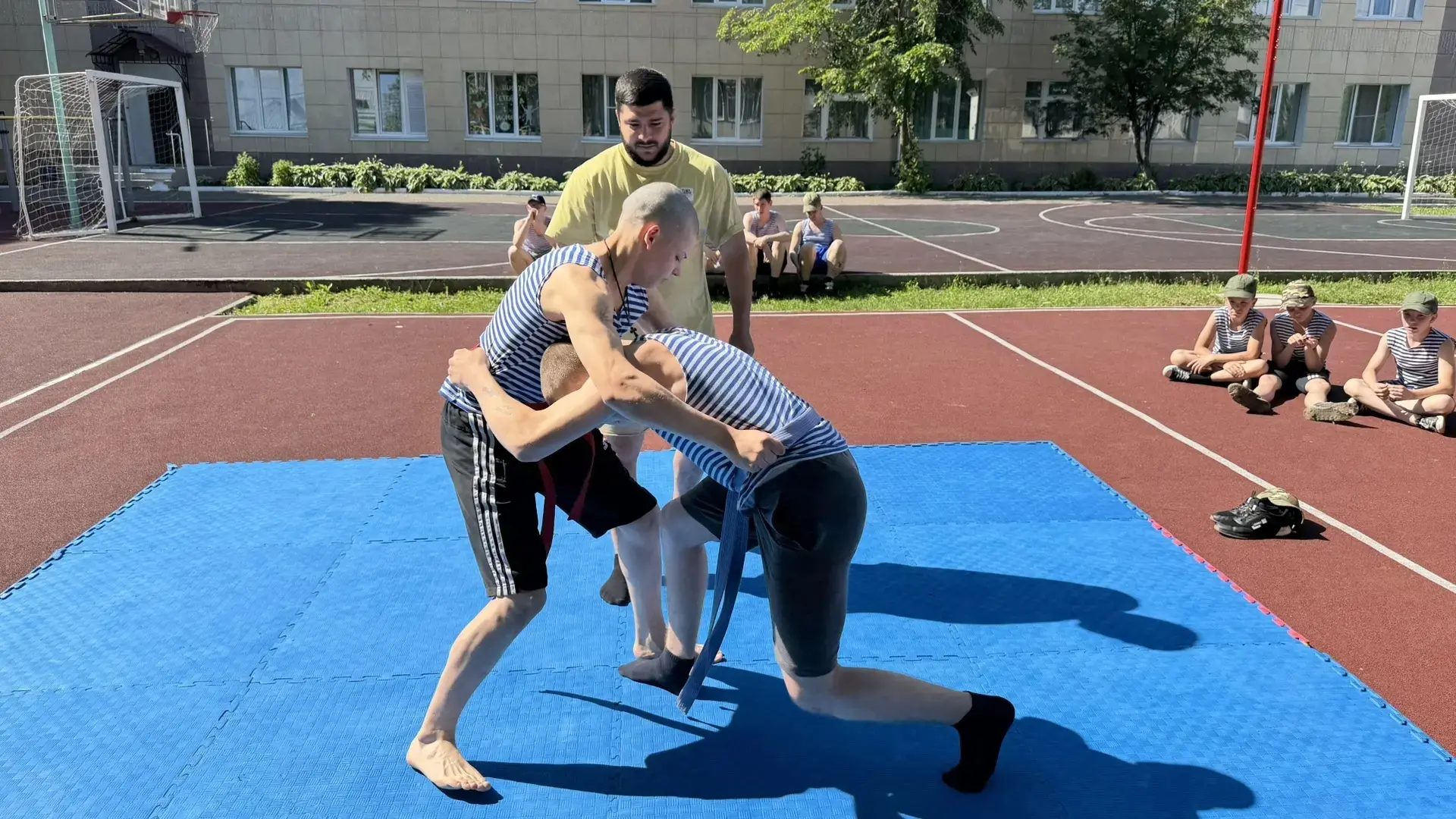 i (1)