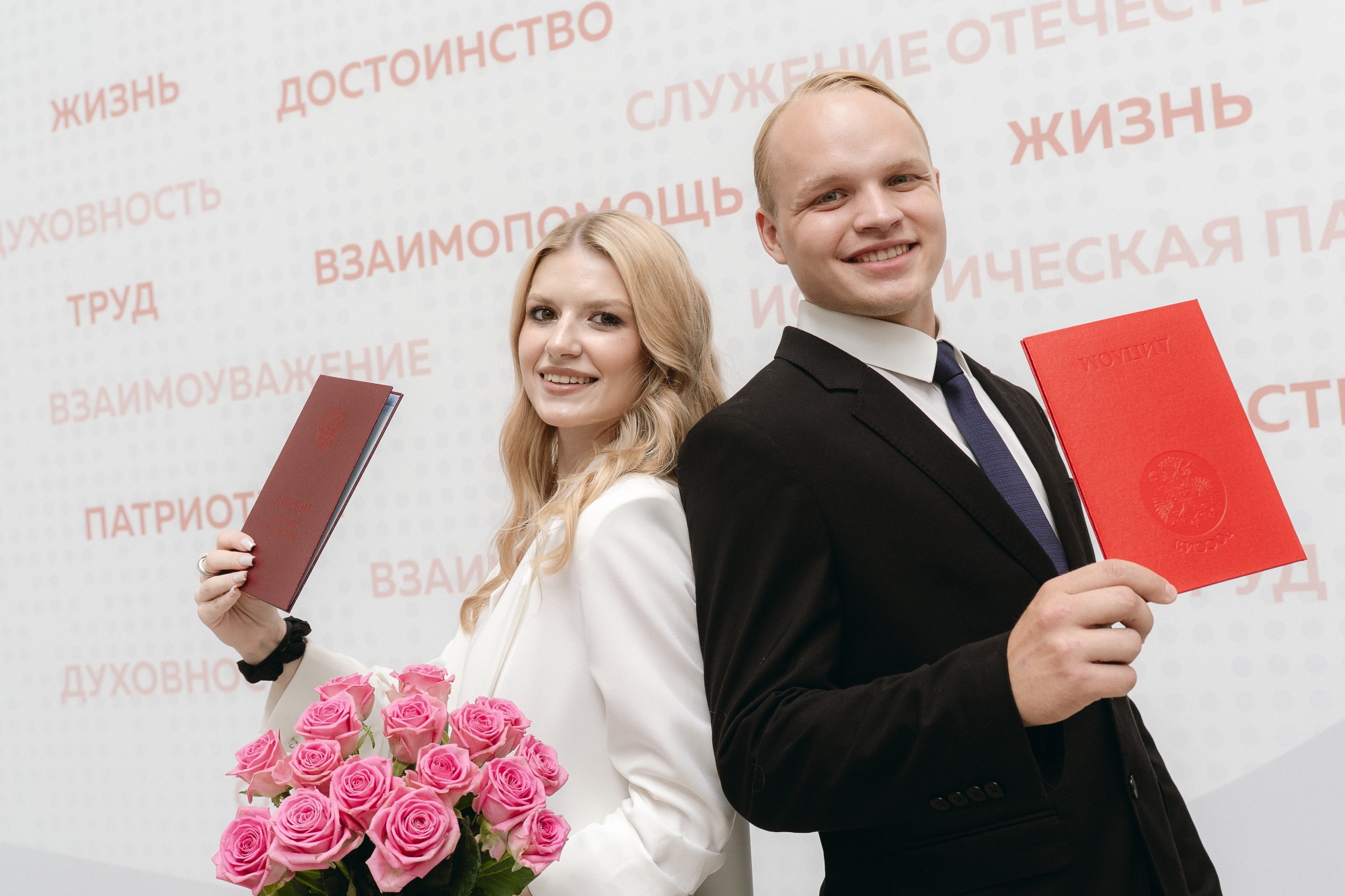 b8383808843c75532b52_2000x