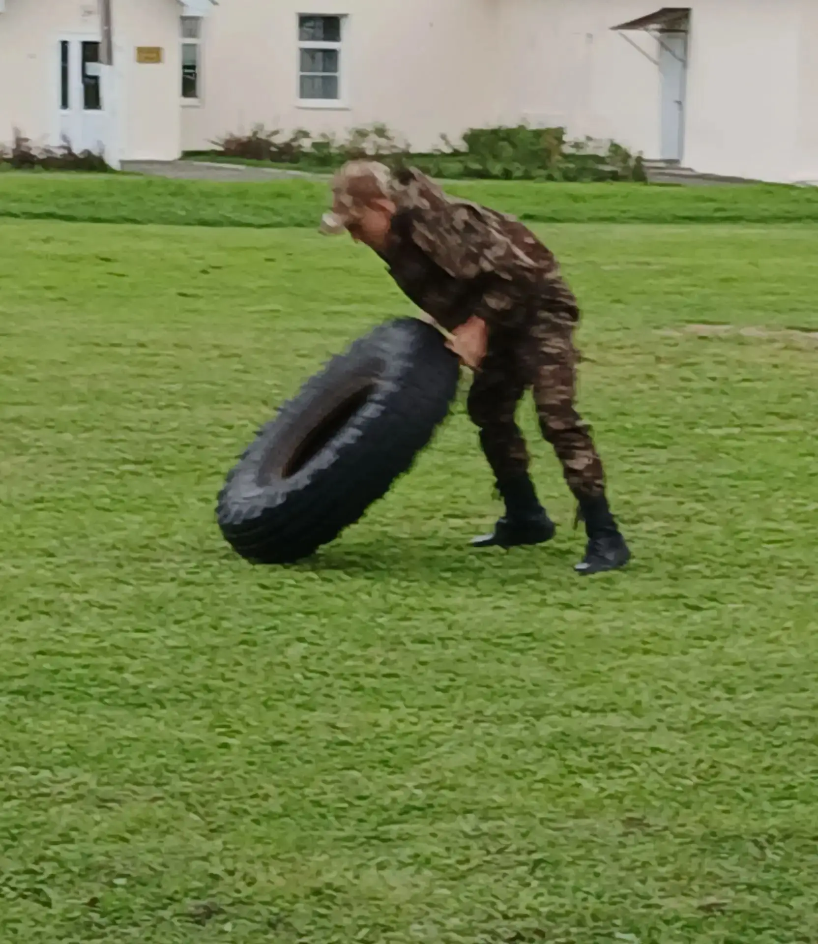 i (4)