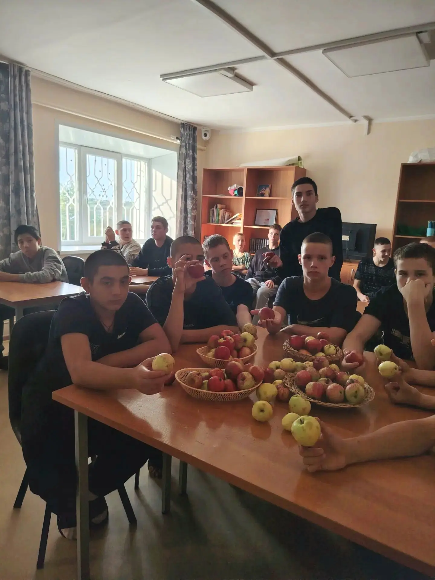 В Орловском СУВУ встретили Яблочный Спас: традиции, угощения и немного волшебства