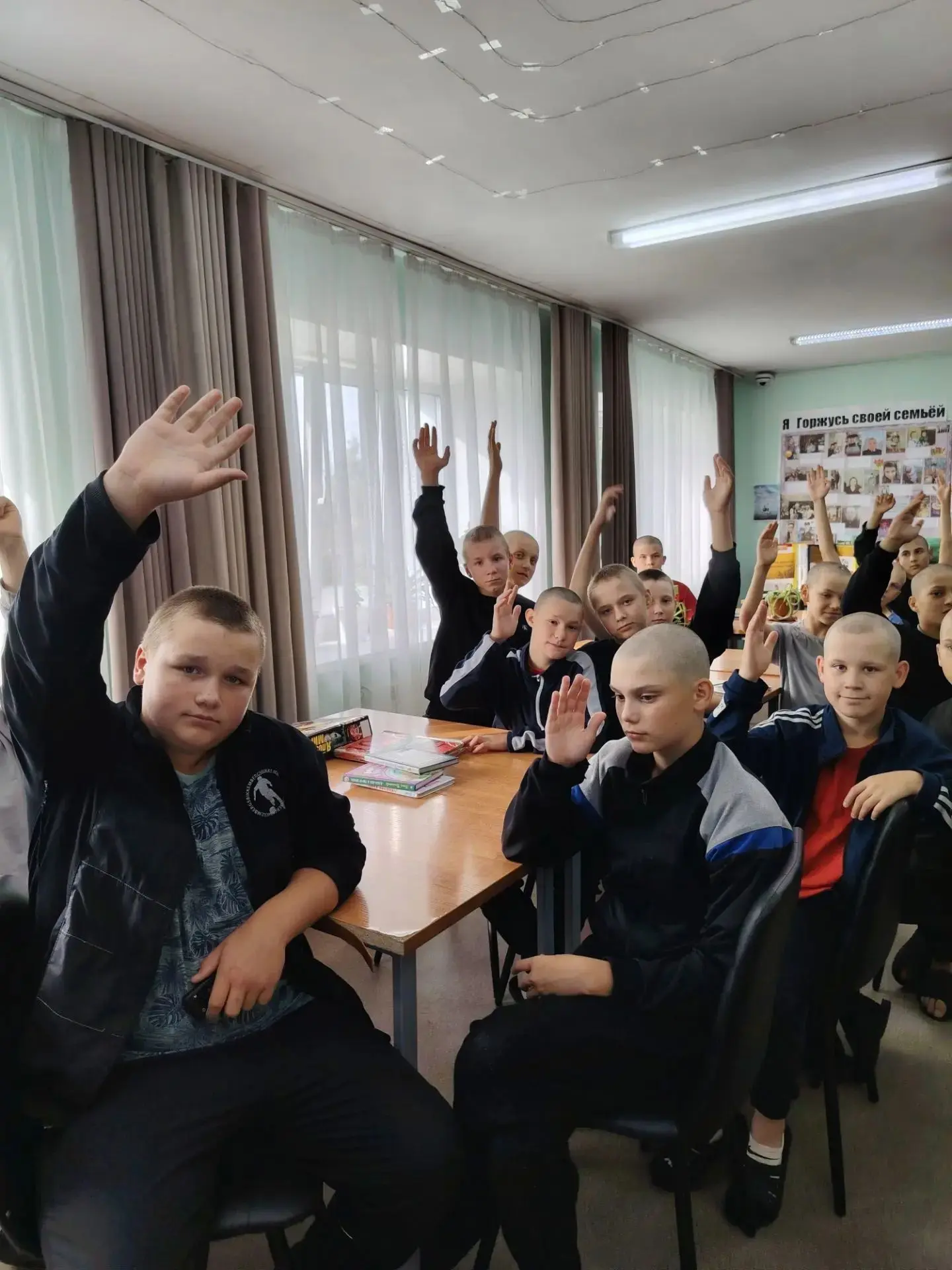 Знания, азарт и командный дух: как мы провели викторину «Всё обо всём»!