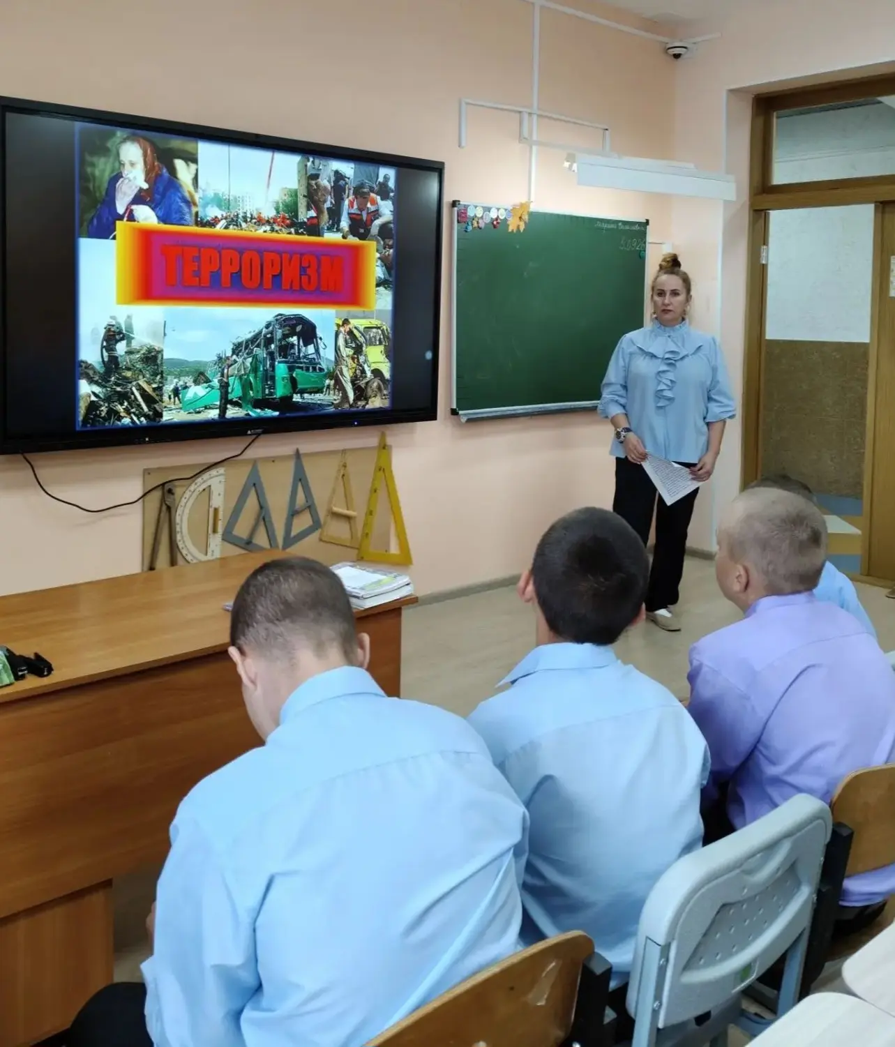 В Орловском СУВУ прошел урок мужества и безопасности