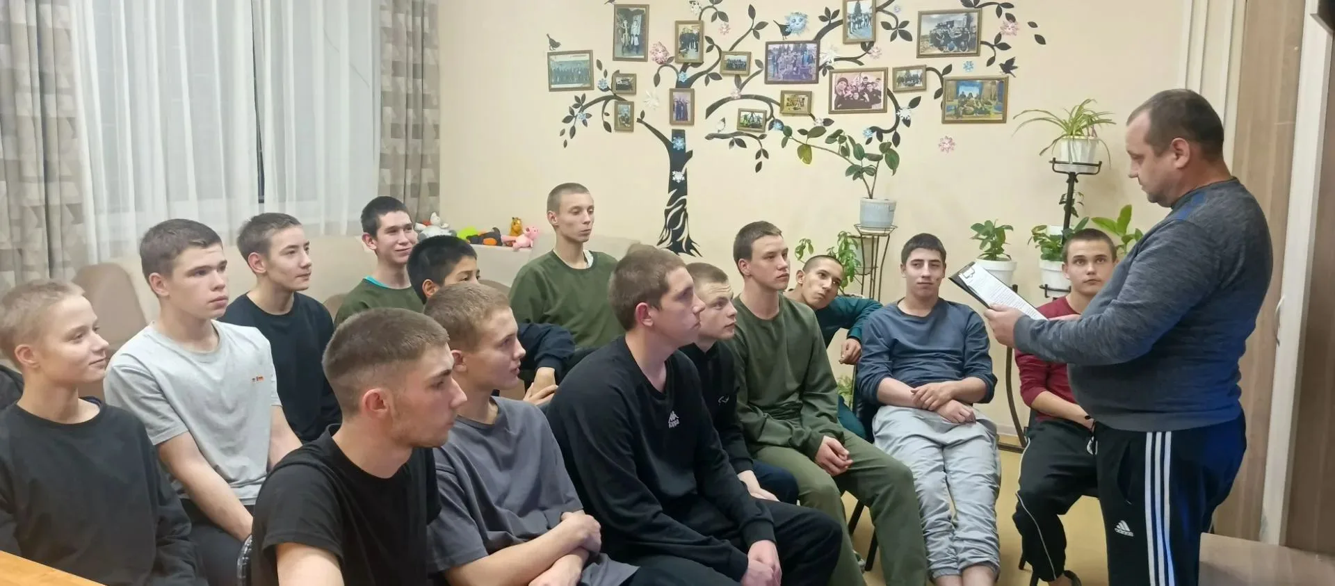«Все мы родом из детства»: в 4 группе Орловского СУВУ вспомнили о дошкольных годах