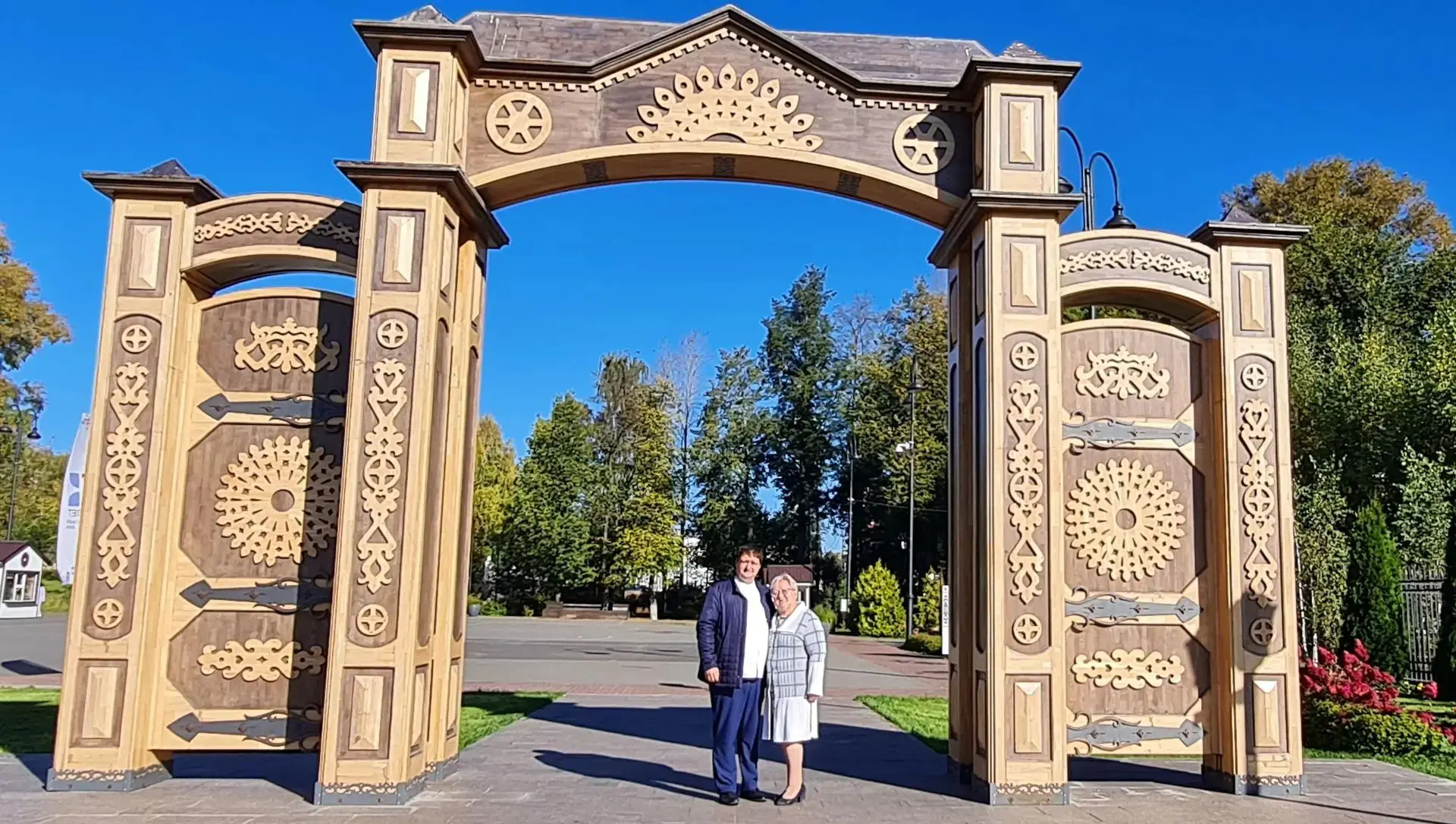 «Хочется приехать ещё раз, чтобы узнать Вятку глубже»: члены жюри конкурса «Особое призвание» прогулялись по Кирову