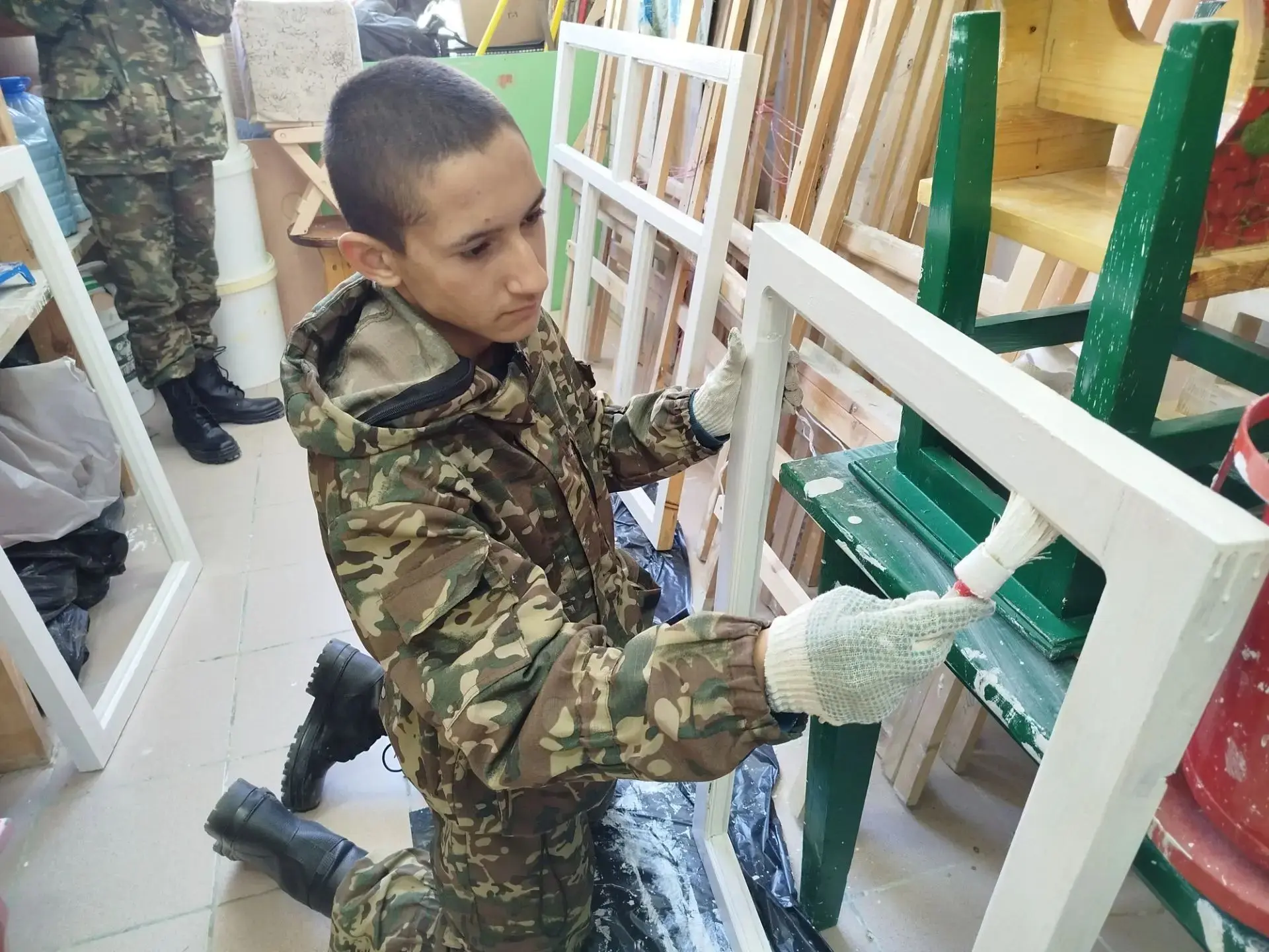 i (1)